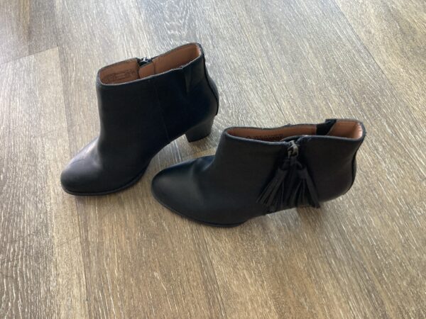 Vionic Madeline Black Size 5 Modern Ankle Booties - Image 2