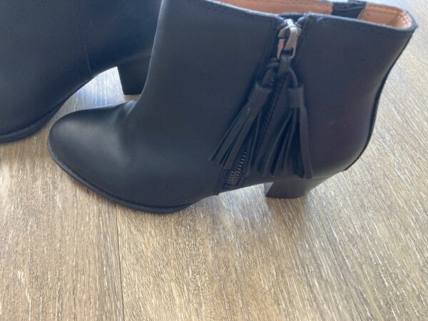 Vionic Madeline Black Size 5 Modern Ankle Booties - Image 3