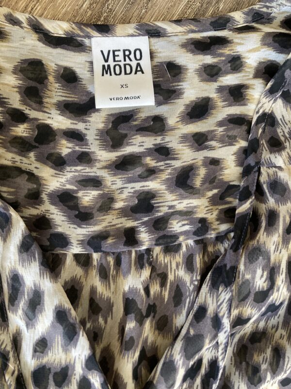 Vero Moda Button-Down Sheer XS Animal Print Blouse - Image 5